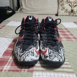 SOLD - LEBRON 11 GRAFFITI